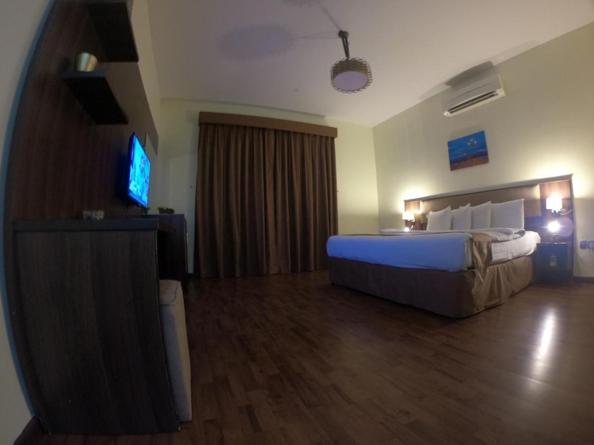 วีคเอนด์ โฮเต็ล อพาร์ตเมนต์ Hotel มัสกัต ภายนอก รูปภาพ