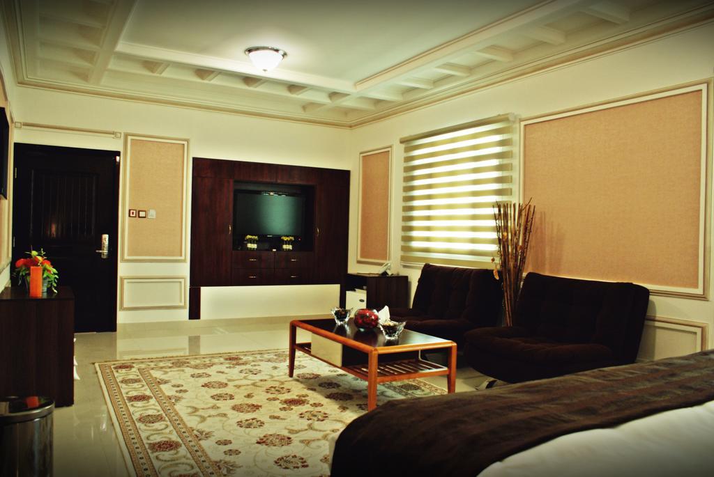 วีคเอนด์ โฮเต็ล อพาร์ตเมนต์ Hotel มัสกัต ภายนอก รูปภาพ