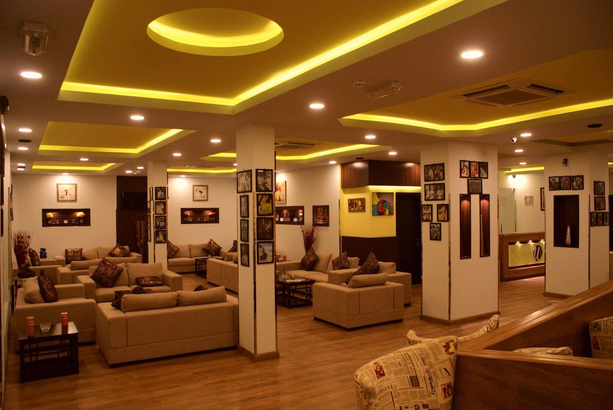 วีคเอนด์ โฮเต็ล อพาร์ตเมนต์ Hotel มัสกัต ภายนอก รูปภาพ