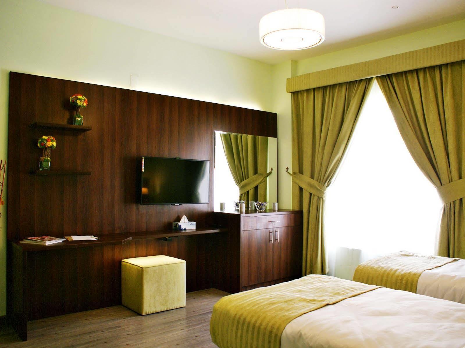 วีคเอนด์ โฮเต็ล อพาร์ตเมนต์ Hotel มัสกัต ภายนอก รูปภาพ
