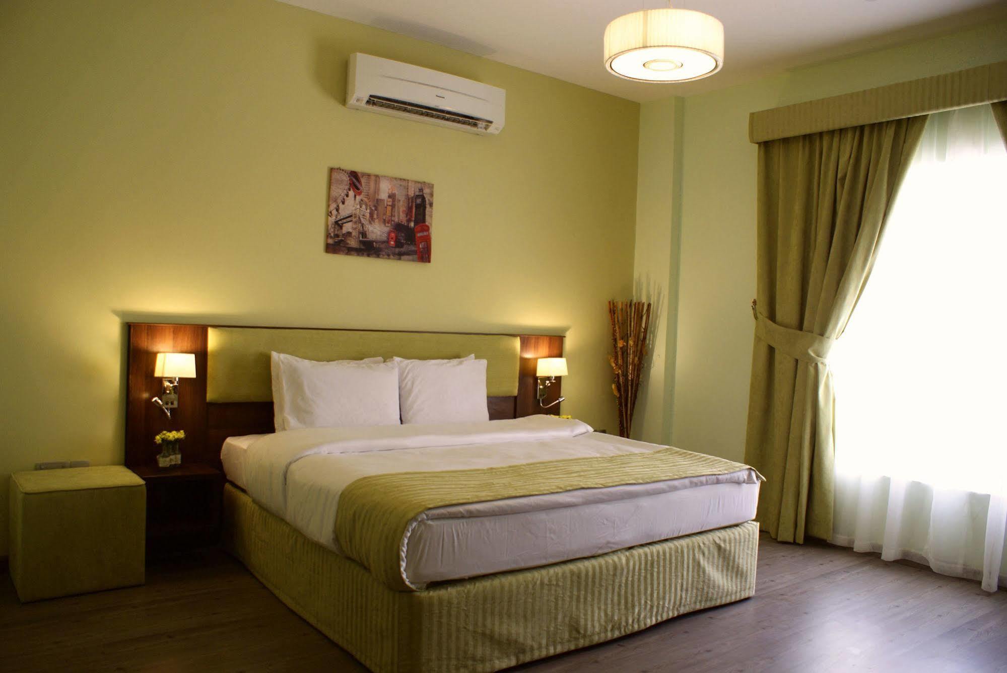 วีคเอนด์ โฮเต็ล อพาร์ตเมนต์ Hotel มัสกัต ภายนอก รูปภาพ
