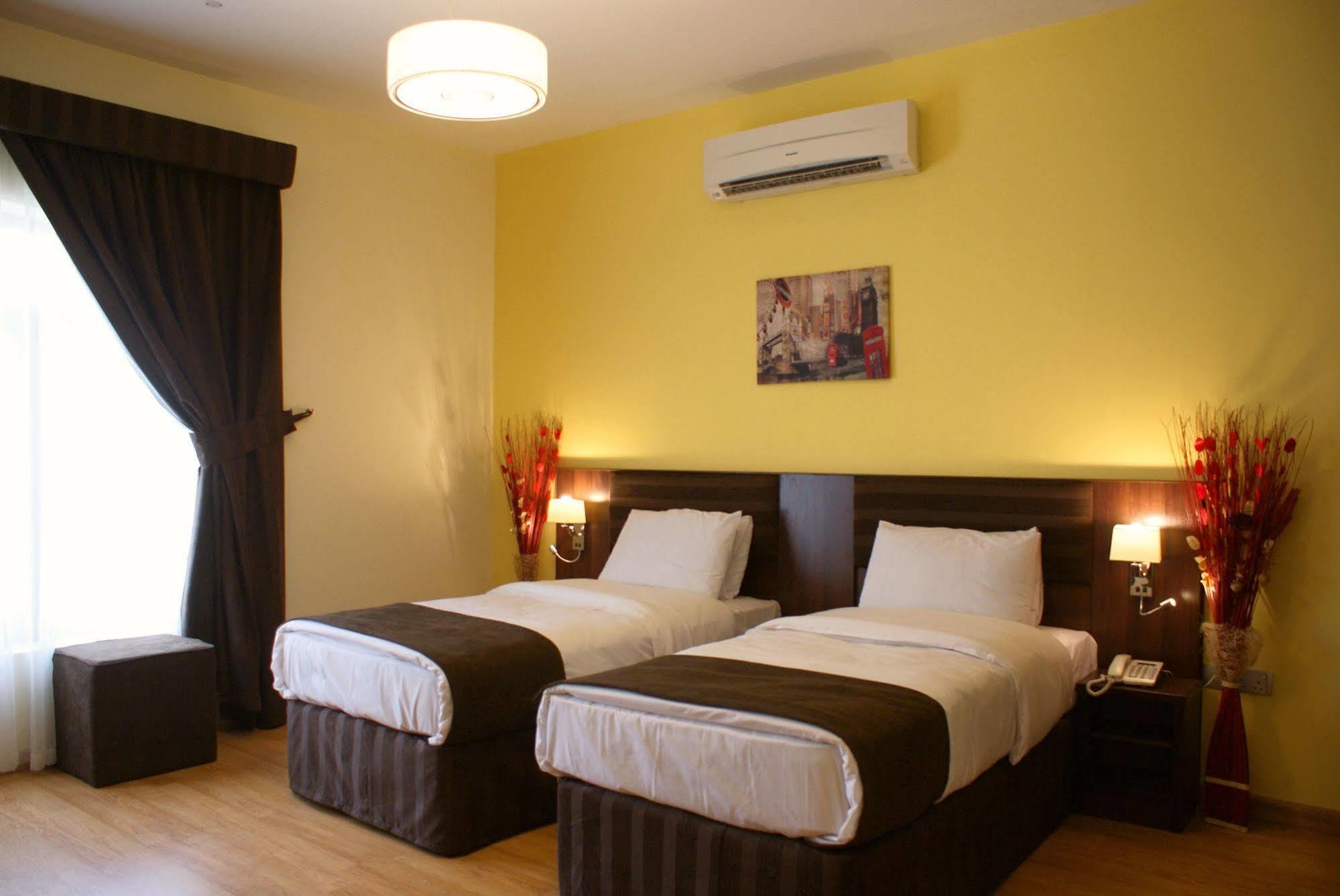 วีคเอนด์ โฮเต็ล อพาร์ตเมนต์ Hotel มัสกัต ภายนอก รูปภาพ