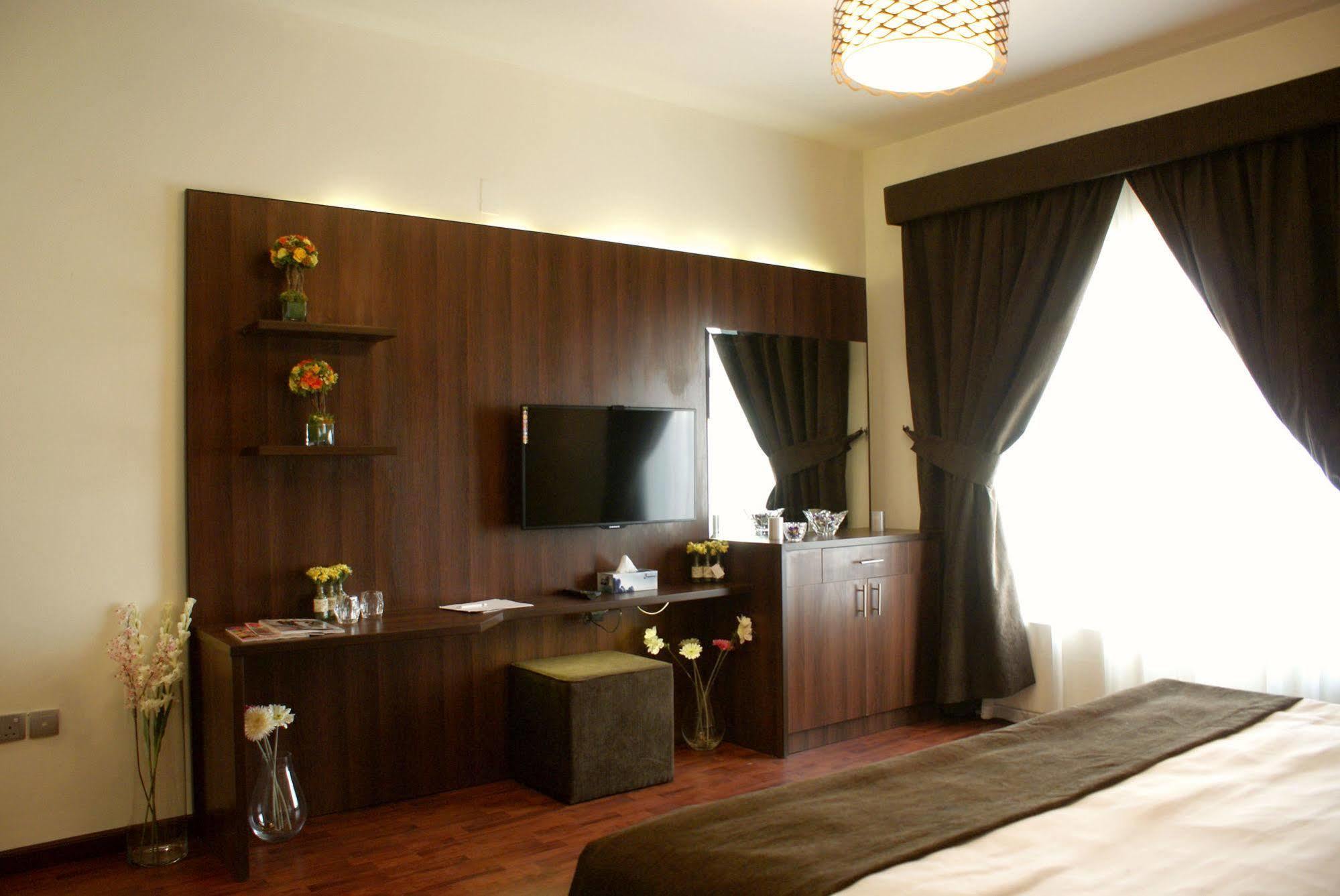วีคเอนด์ โฮเต็ล อพาร์ตเมนต์ Hotel มัสกัต ภายนอก รูปภาพ