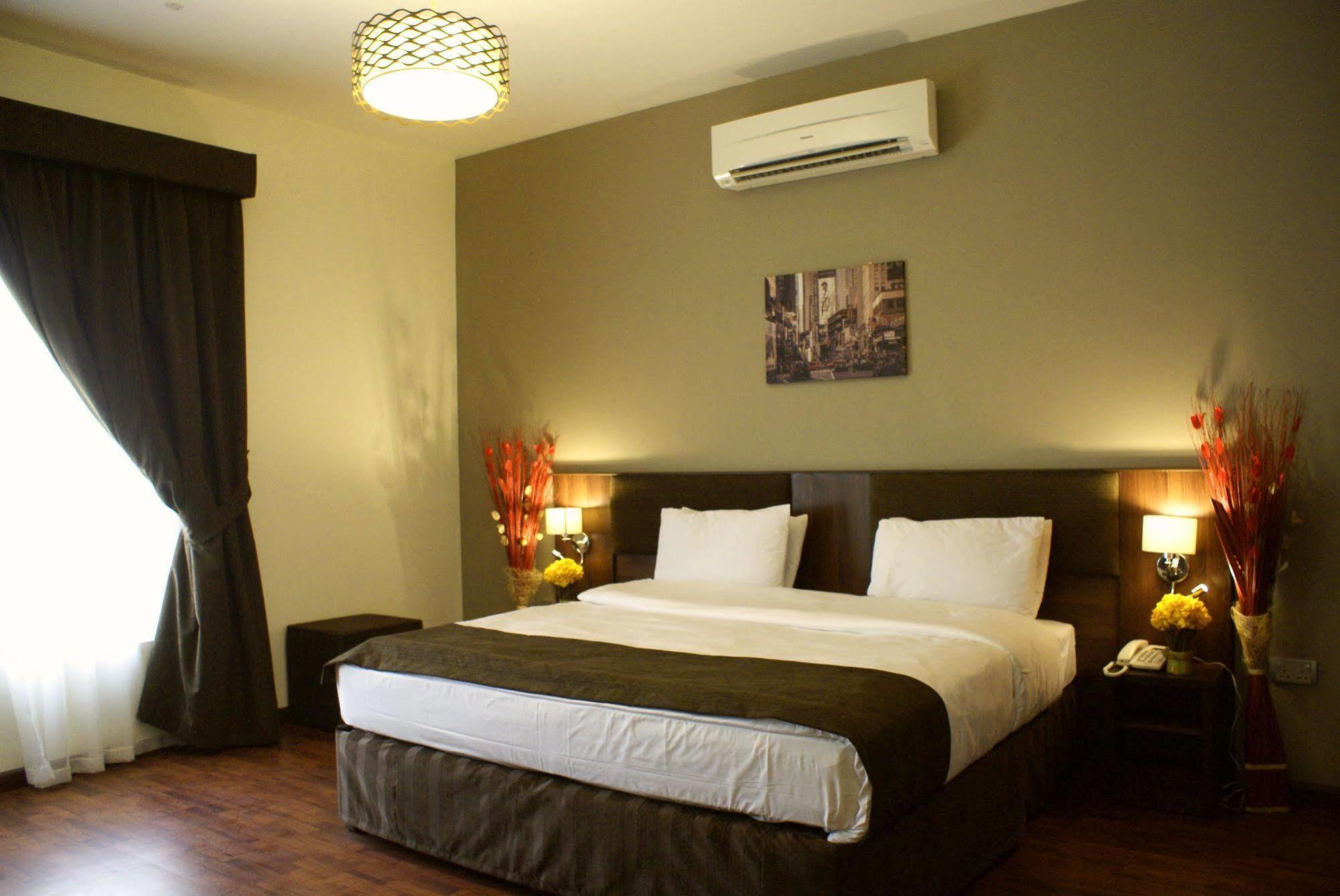 วีคเอนด์ โฮเต็ล อพาร์ตเมนต์ Hotel มัสกัต ภายนอก รูปภาพ
